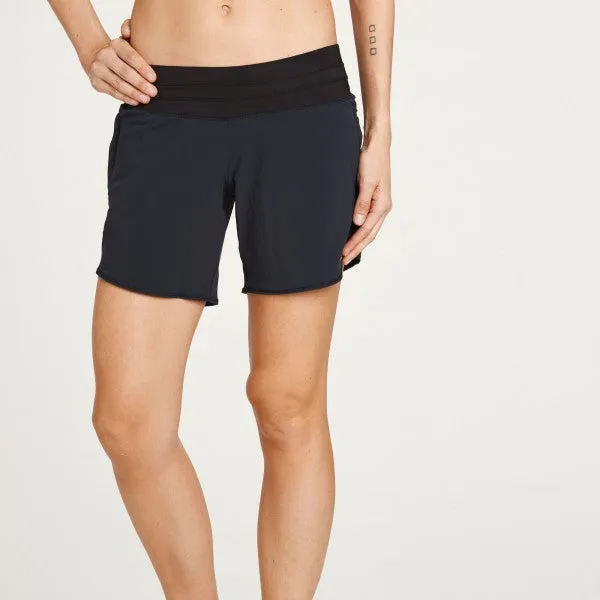 Oiselle | Long Roga Shorts | Women's